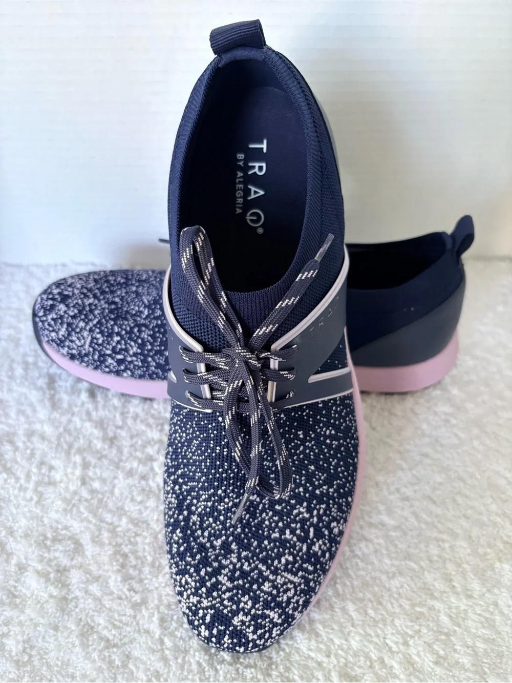 Traq by Algeria lavender fitness walking sneakers Women’s Size 42/US 11.5 NWOT